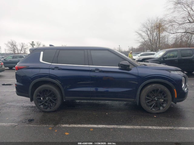 Продаж на аукціоні авто 2023 Mitsubishi Outlander, vin: JA4J3UA8XPZ010977, номер лоту: 43801098