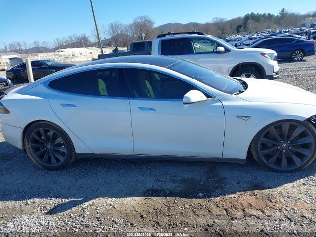 Продажа на аукционе авто 2013 Tesla Model S Performance, vin: 5YJSA1DP0DFP05519, номер лота: 43801099