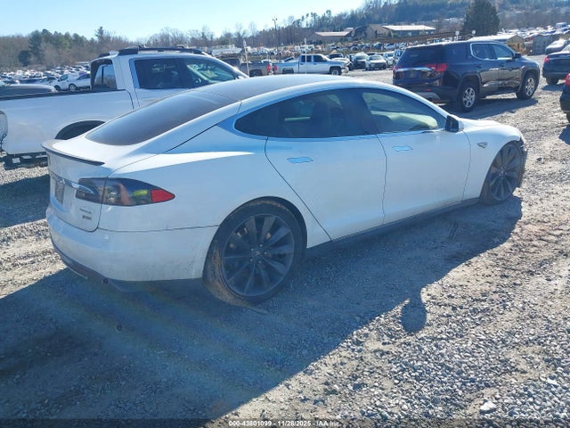 2013 TESLA MODEL S 5YJSA1DP0DFP05519 Photo 3