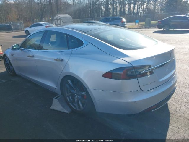 2015 TESLA MODEL S 5YJSA1H23FFP78479 Photo 2