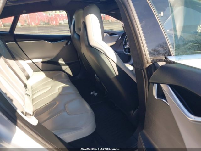 2015 TESLA MODEL S 5YJSA1H23FFP78479 Photo 7