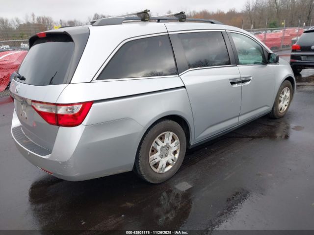 2011 HONDA ODYSSEY 5FNRL5H2XBB036722 Photo 3