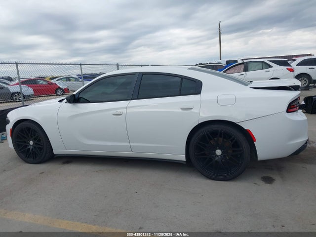 2C3CDXBG8HH541345 Dodge Charger Se Rwd