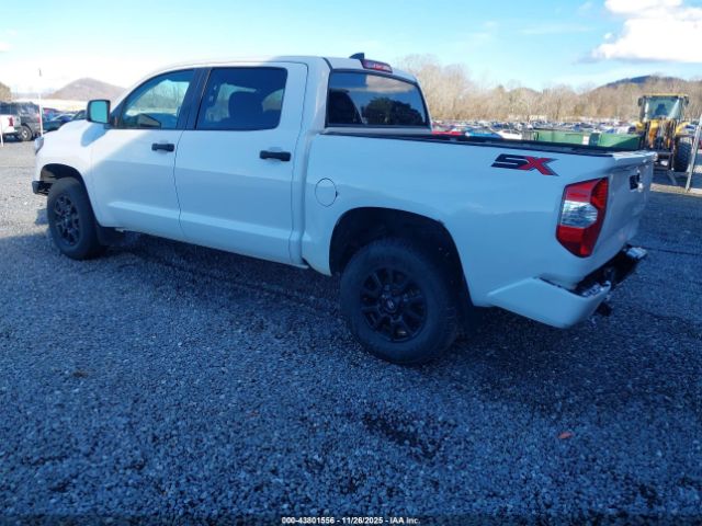 2021 TOYOTA TUNDRA 5TFDY5F11MX972985 Photo 2