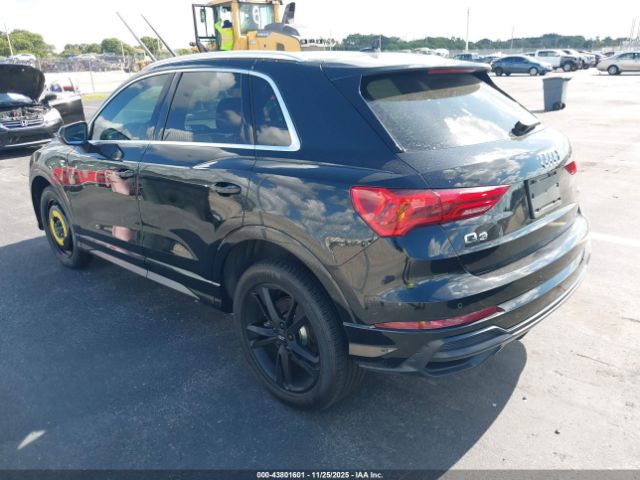2020 AUDI Q3 WA1DECF39L1067338 Photo 2