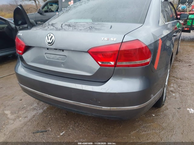 2015 Volkswagen Passat 1.8t Se მანქანა იყიდება აუქციონზე, vin: 1VWBS7A39FC030106, აუქციონის ნომერი: 43801659