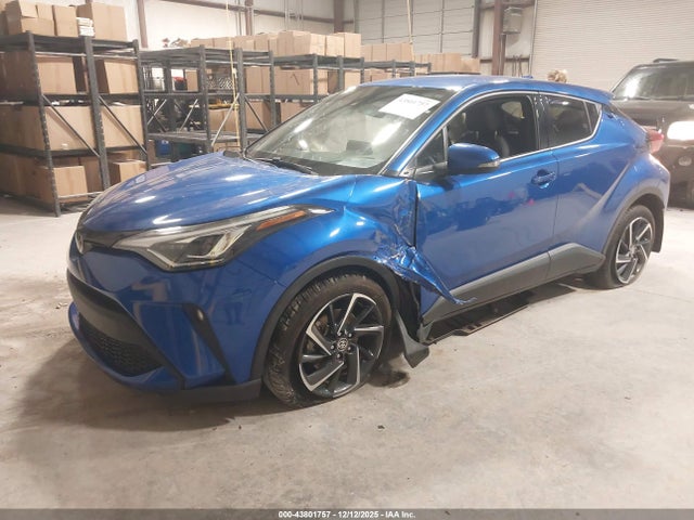 Toyota C-hr Limited 2020 JTNKHMBX2L1083931 Image 2