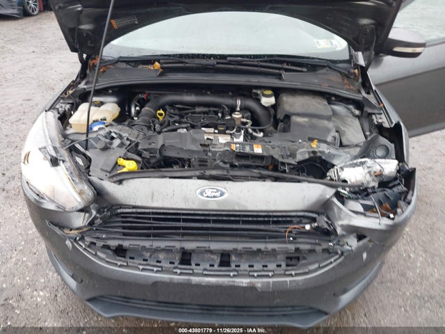 Ford FOCUS SE 2017 1FADP3FE2HL302648 Image 10