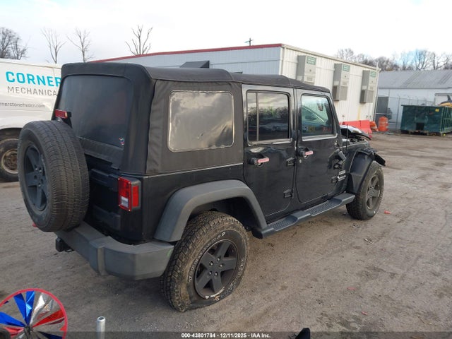 2014 JEEP WRANGLER UNLIMITED 1C4BJWDG6EL249957 Photo 3