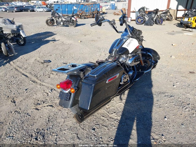 2019 HARLEY-DAVIDSON FLHT 1HD1FVC22KB663458 Photo 3