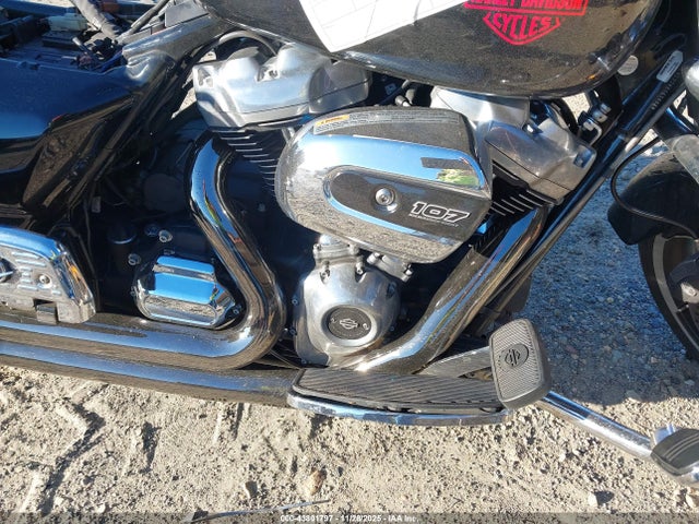 2019 HARLEY-DAVIDSON FLHT 1HD1FVC22KB663458 Photo 7