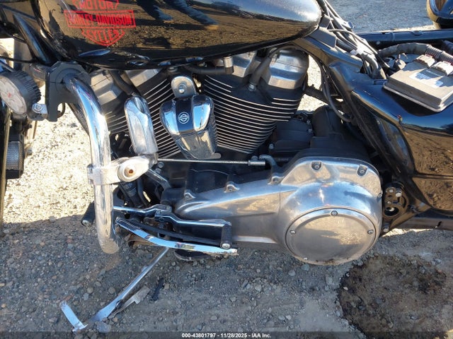 2019 HARLEY-DAVIDSON FLHT 1HD1FVC22KB663458 Photo 8