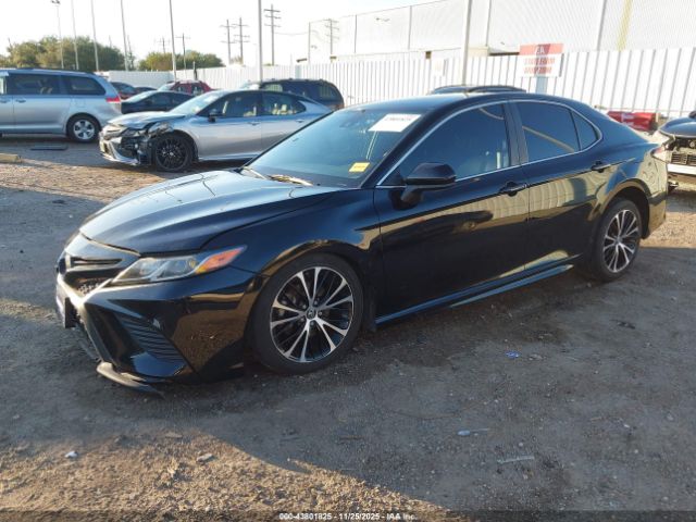 2018 TOYOTA CAMRY 4T1B11HK3JU070275 Photo 1