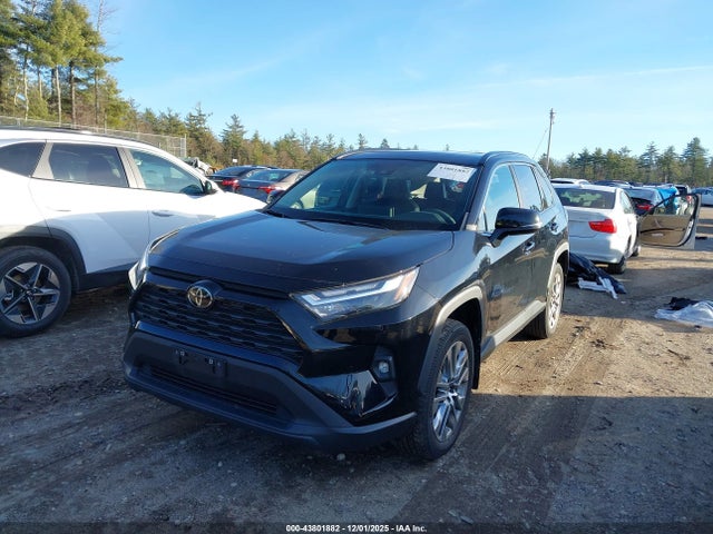 Toyota Rav4 Xle Premium 2022 2T3A1RFV8NC323760 Image 2