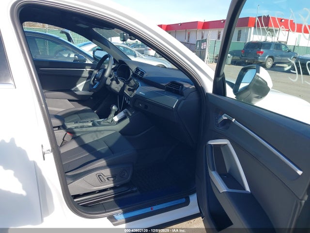 2025 AUDI Q3 WA1EECF30S1100214 Photo 4