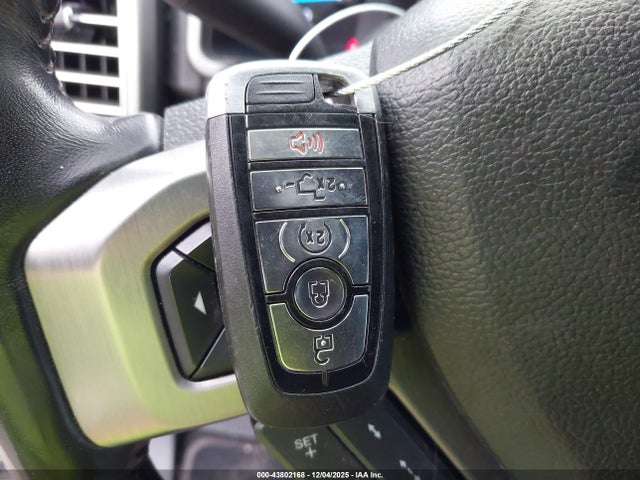 1FT7W2BT9JEC77962 Ford F-250 Platinum