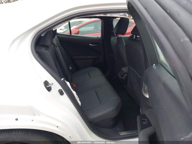 Продажа на аукционе авто 2025 Lexus Ux 300h Premium, vin: JTHYBJAH4S2017915, номер лота: 43802201