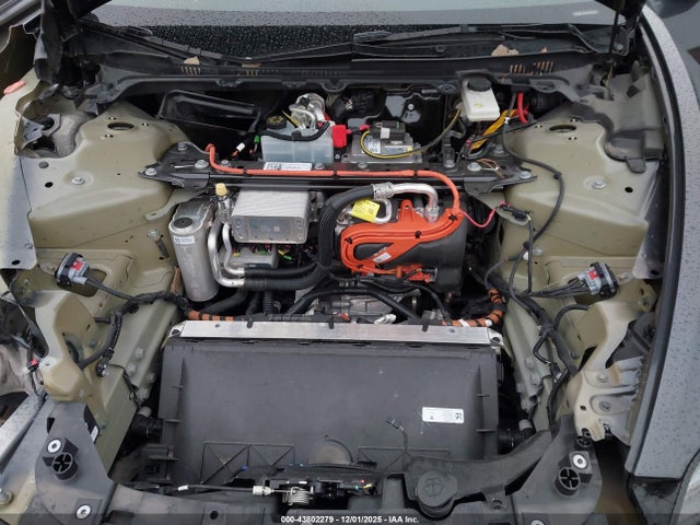 2024 TESLA MODEL 3 5YJ3E1EB1RF718248 Photo 9