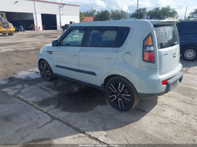 2010 KIA SOUL KNDJT2A28A7169554 Photo 2