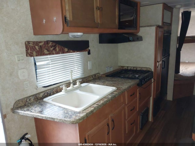 Gulfstream Ameri Lite 2015 1NL1GTL20F1115838 Image 14