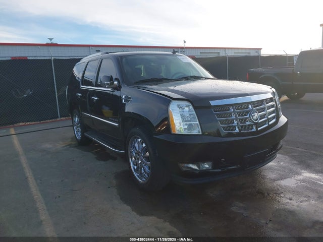 2011 CADILLAC ESCALADE 1GYS4AEF9BR351241 Photo 0