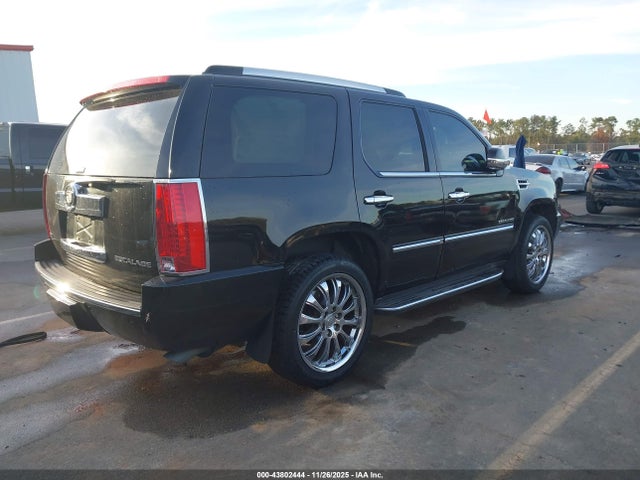 2011 CADILLAC ESCALADE 1GYS4AEF9BR351241 Photo 3