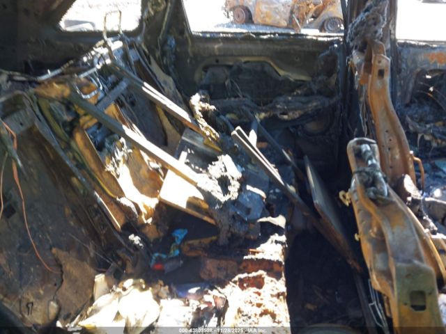 2018 KIA SORENTO 5XYPG4A32JG423863 Photo 7