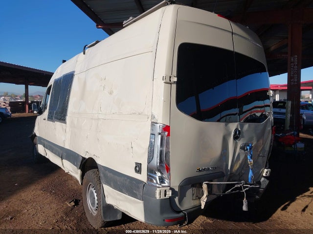 W1W40CHY4NT094584 Mercedes-Benz Sprinter 2500 High Roof I4