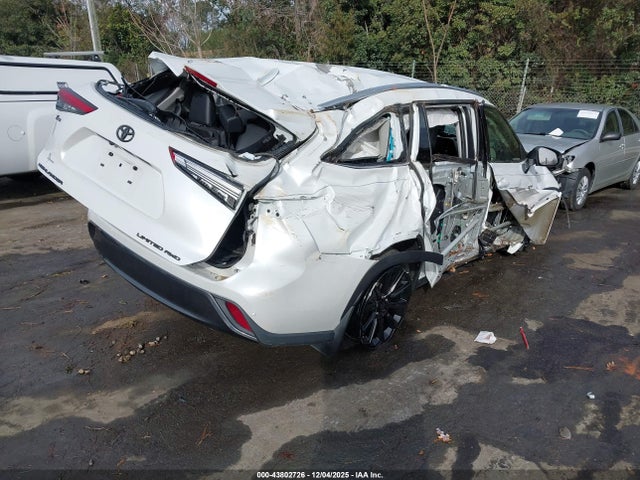 2022 TOYOTA HIGHLANDER 5TDDZRBH6NS594029 Photo 3