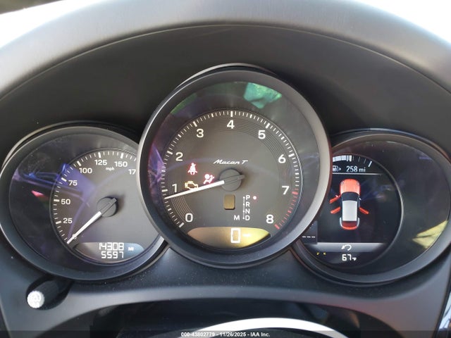 2024 PORSCHE MACAN WP1AA2A53RLB17413 Photo 6