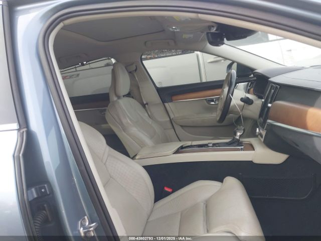 2017 VOLVO S90 YV1A22ML8H1001296 Photo 4