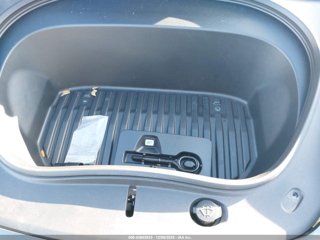 2025 Tesla Model 3 Long Range Rear-wheel Drive/standard მანქანა იყიდება აუქციონზე, vin: 5YJ3E1EA6SF879966, აუქციონის ნომერი: 43802833