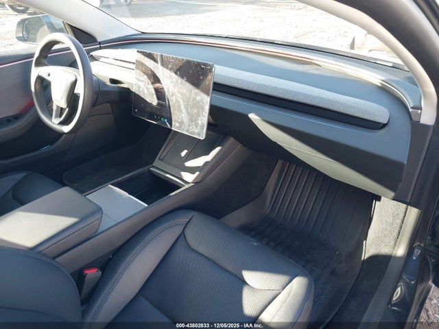 2025 Tesla Model 3 Long Range Rear-wheel Drive/standard მანქანა იყიდება აუქციონზე, vin: 5YJ3E1EA6SF879966, აუქციონის ნომერი: 43802833