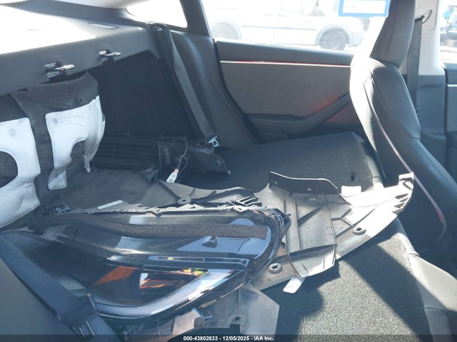 2025 Tesla Model 3 Long Range Rear-wheel Drive/standard მანქანა იყიდება აუქციონზე, vin: 5YJ3E1EA6SF879966, აუქციონის ნომერი: 43802833