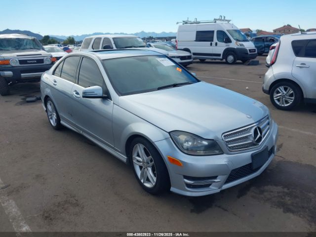 2014 MERCEDES-BENZ C 250 WDDGF4HB6EG247070