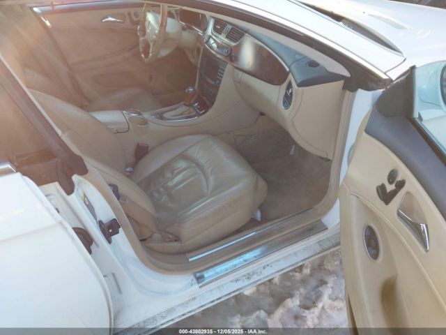 2006 MERCEDES-BENZ CLS 500 WDDDJ75X06A028483 Photo 4