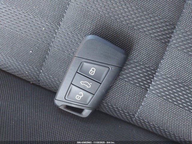 43802963 :رقم المزاد ، 3VW5T7BU0KM244489 vin ، 2019 Volkswagen Jetta Gli 2.0t 35th Anniversary Edition/2.0t Autobahn/2.0t S مزاد بيع