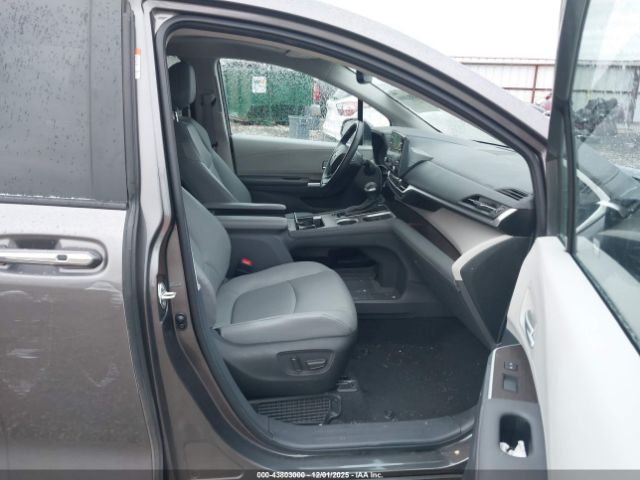 2024 TOYOTA SIENNA 5TDYRKEC1RS212519 Photo 4