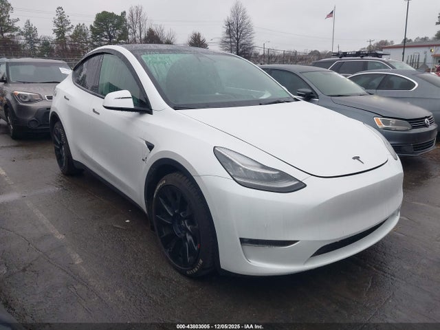 2022 TESLA MODEL Y 7SAYGDEE9NF374614 Photo 0