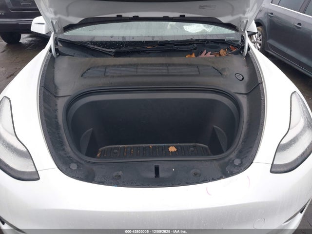 2022 TESLA MODEL Y 7SAYGDEE9NF374614 Photo 9