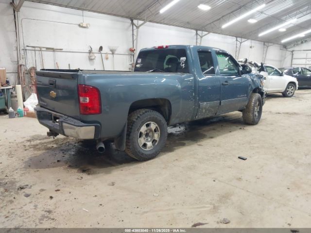 2013 CHEVROLET SILVERADO 1500 1GCRKSE72DZ393035 Photo 3