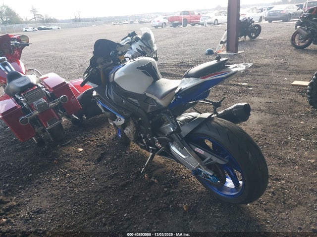 WB10D1103EZL19787 BMW HP4