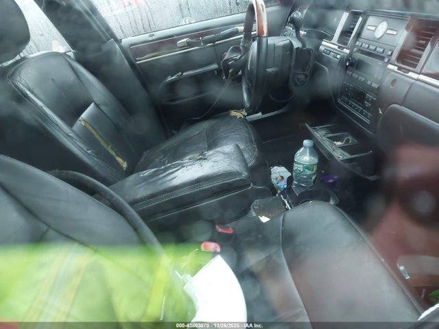 2009 LINCOLN TOWN CAR 2LNHM82V99X609905 Photo 4