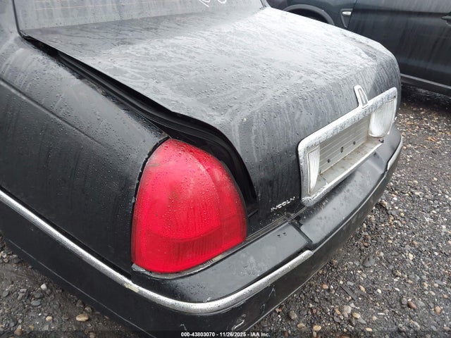 2009 LINCOLN TOWN CAR 2LNHM82V99X609905 Photo 5