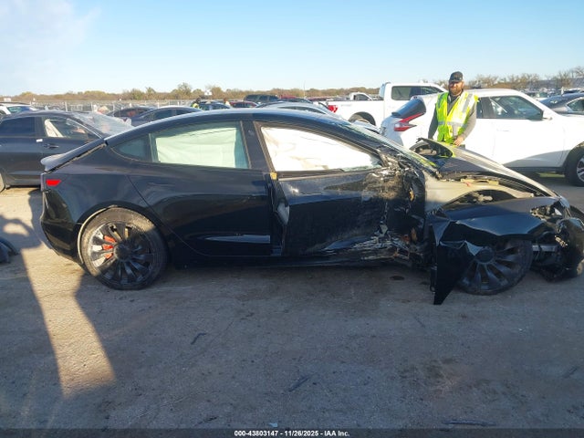 Tesla Model 3 Performance Dual Motor All-wheel Drive 2023 5YJ3E1EC6PF584200 Image 13