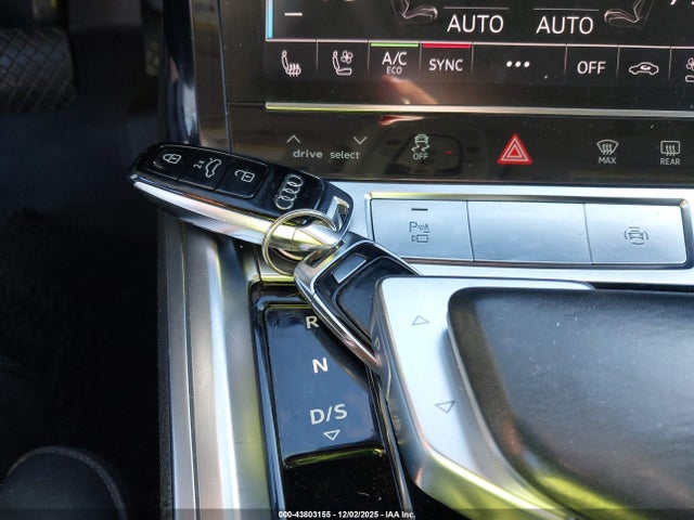 2019 AUDI E-TRON WA1VAAGE7KB025022 Photo 10