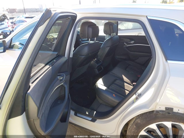 2019 AUDI E-TRON WA1VAAGE7KB025022 Photo 7
