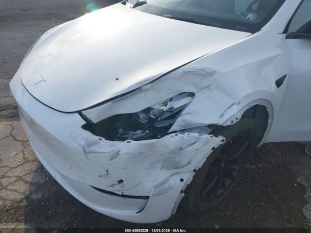 2022 TESLA MODEL Y 7SAYGDEF9NF548786 Photo 5