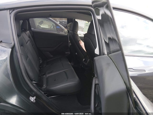 2025 TESLA MODEL Y 7SAYGDEE8SF290411 Photo 7