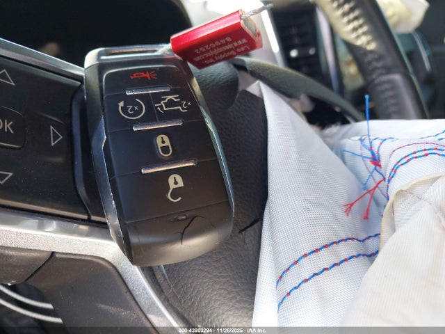 2022 RAM 1500 1C6RREJT5NN127038 Photo 10